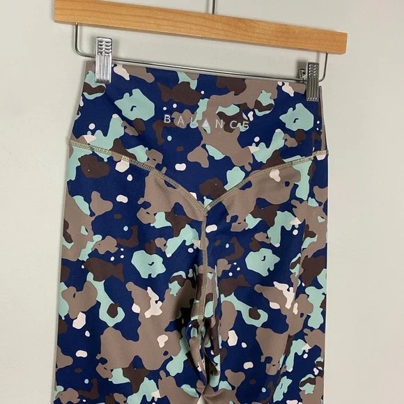 Balance Athletica Vitality Ascend Camo Leggings Womens Medium High Waist Workout - Picture 5 of 8